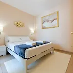 L'affaccio - Lungomare Gæstehus 3*